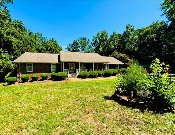 110 Saxon Woods Drive, Athens, GA 30607