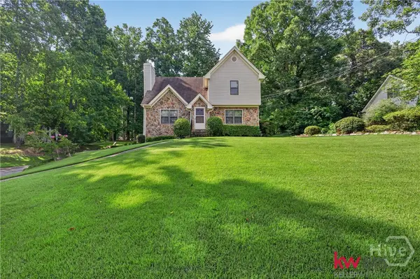 981 Thousand Oaks Drive, Lawrenceville, GA 30043