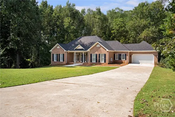 759 Stoneview Drive, Hoschton, GA 30548