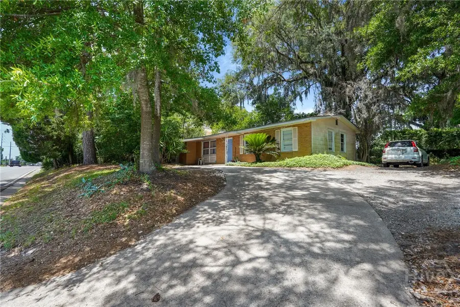 408 E Montgomery Cross Road, Savannah, GA 31406 - Image #3