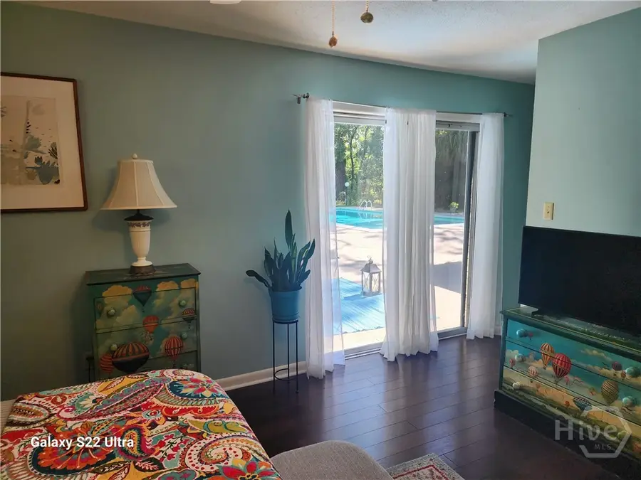 207 Devonshire Road, Savannah, GA 31410 - #2