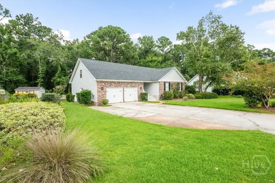 375 Hermitage Drive, Richmond Hill, GA 31324 - Image #2