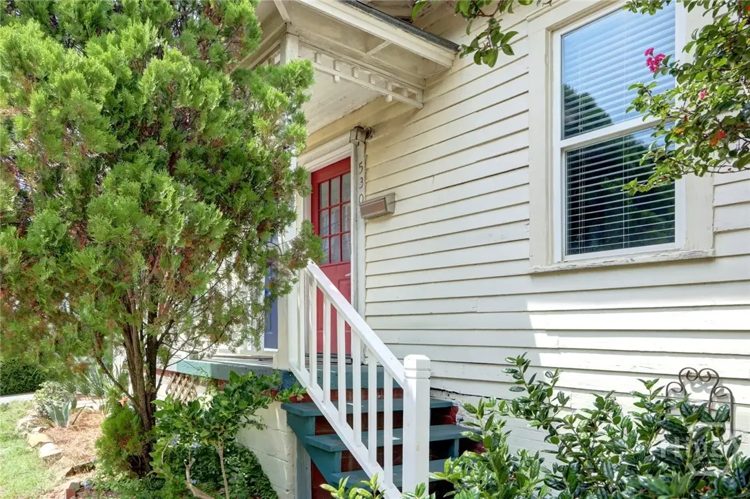 530 E Gordon Lane, Savannah, GA 31401 - Image #1