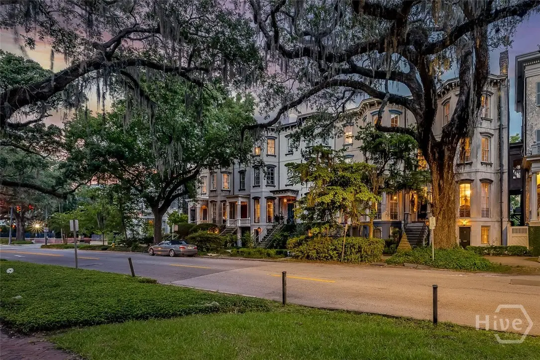 118 E Gaston Street, Savannah, GA 31401 - Image #1
