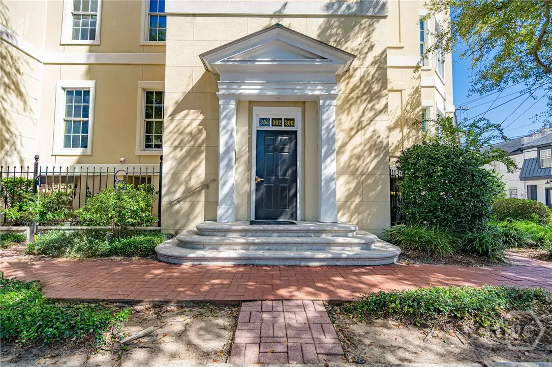 304 W Jones Street, Savannah, GA 31401 - Image #1