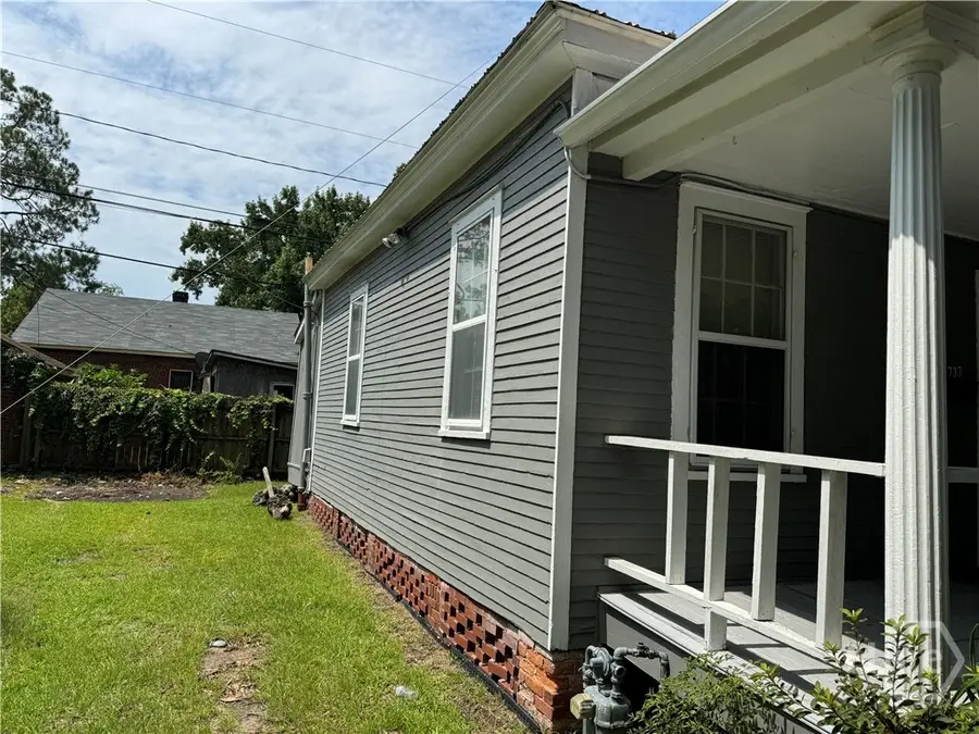 737 E 37th Street, Savannah, GA 31401 - Image #2