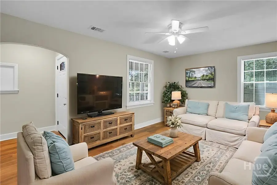 519 Vinson Avenue, Savannah, GA 31404 - Image #2