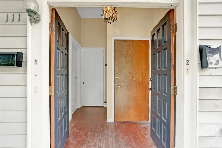 111 E 39th Street, Savannah, GA 31401 - Image #2