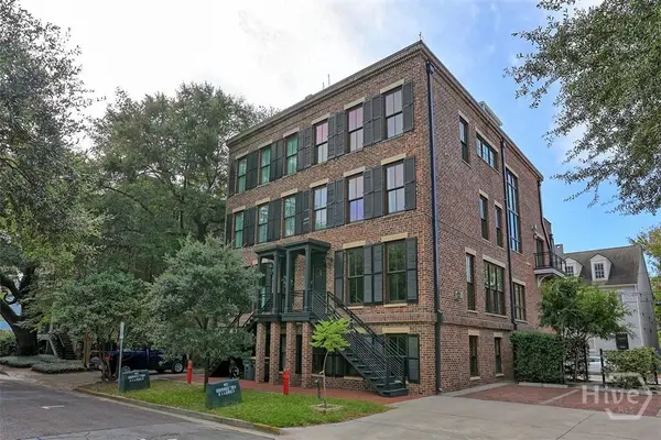 407 E Mcdonough Street, Savannah, GA 31401