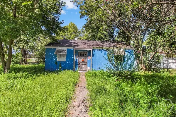 1019 Carter, Savannah, GA 31415