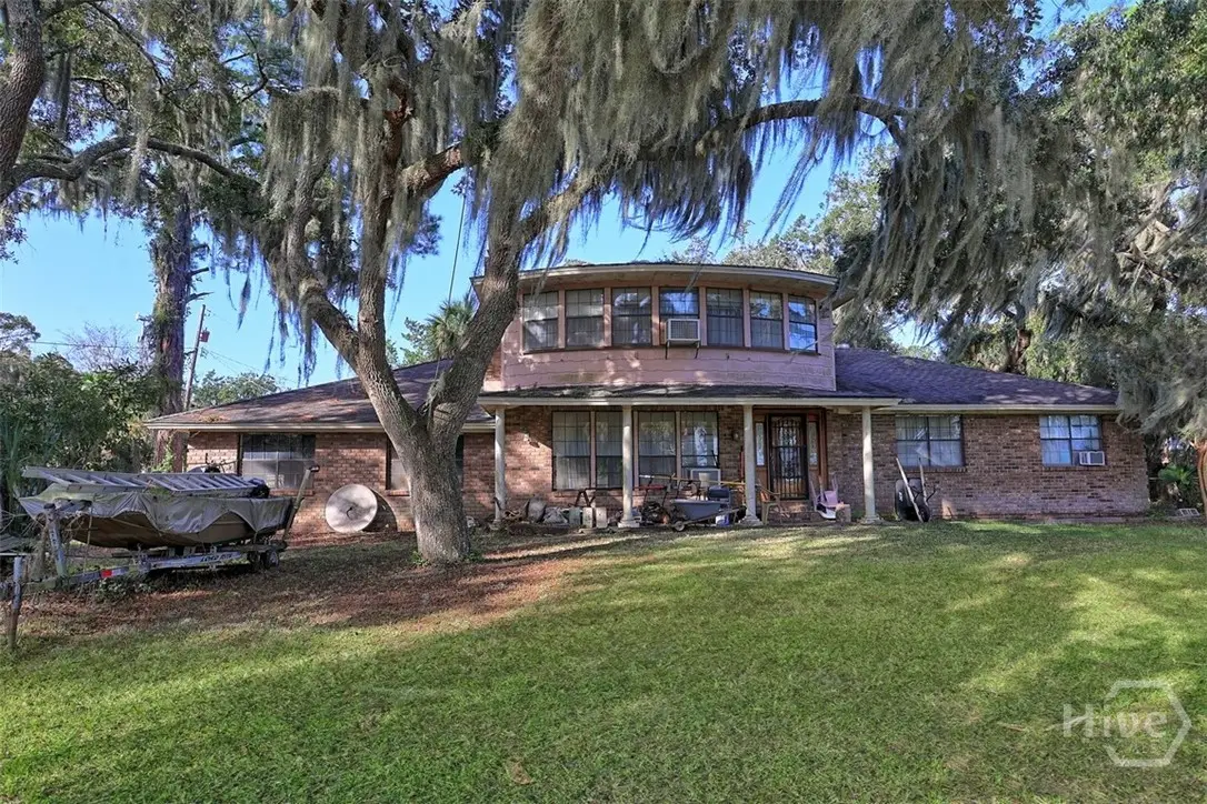 302 E Point Drive, Savannah, GA 31410 - Image #1