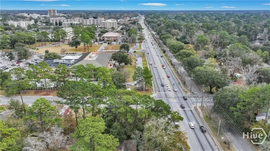 114 E Derenne Street, Savannah, GA 31405 - Image #2