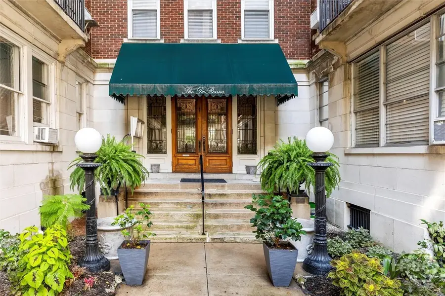 24 E Liberty Street #42, Savannah, GA 31401 - Image #3