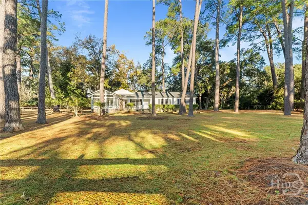 132 Schley Avenue, Savannah, GA 31419