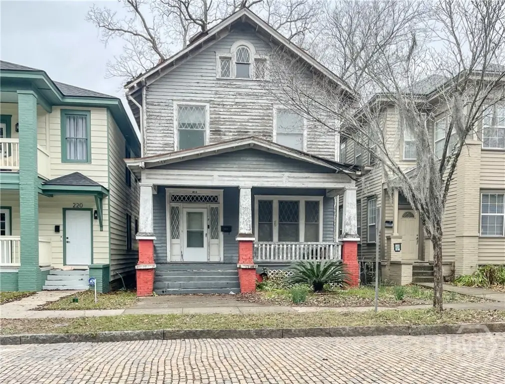 218 W 38th Street, Savannah, GA 31401 - #1