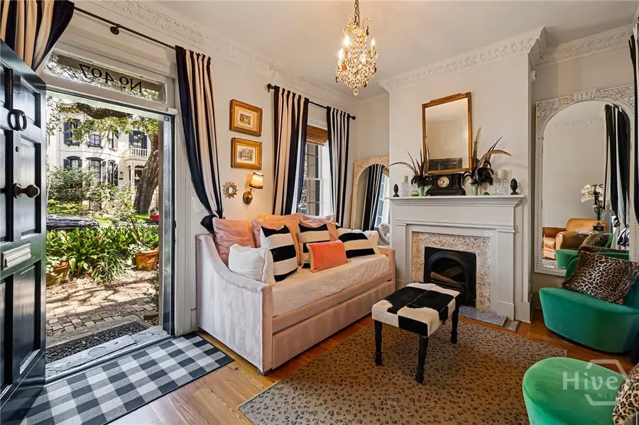 407 E Jones Street, Savannah, GA 31401 - Image #3