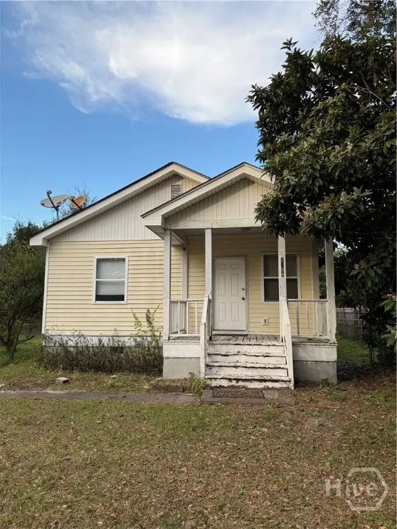2106 Auburn Street, Savannah, GA 31404