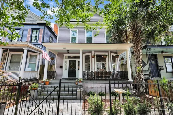 309 W 34th Street, Savannah, GA 31401