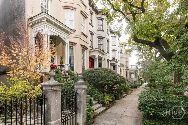 108 E Gaston Street, Savannah, GA 31401