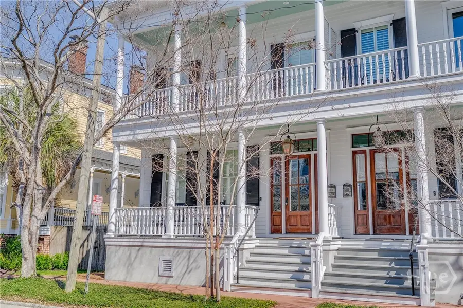 206 W Waldburg Street, Savannah, GA 31401 - #2