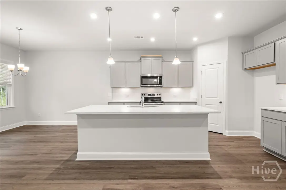 462 Monterey Loop, Richmond Hill, GA 31324 - Image #1