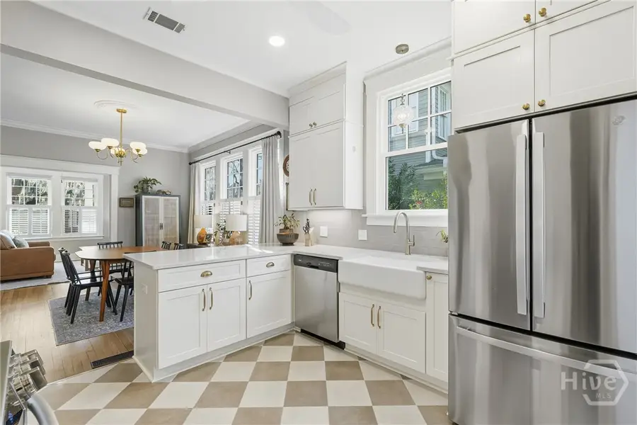 308 E 49th Street, Savannah, GA 31405 - Image #2