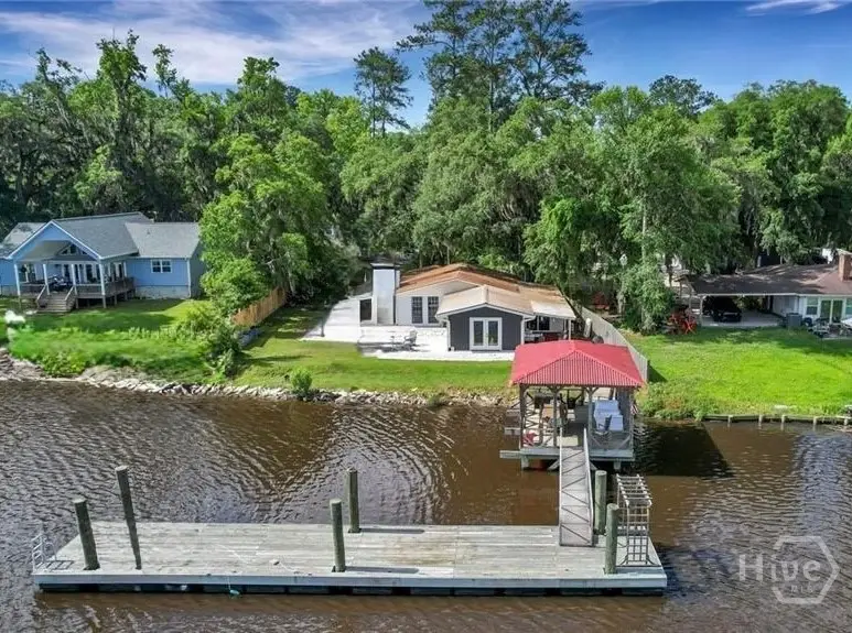 243 E 1st Street, Midway, GA 31320 - #2