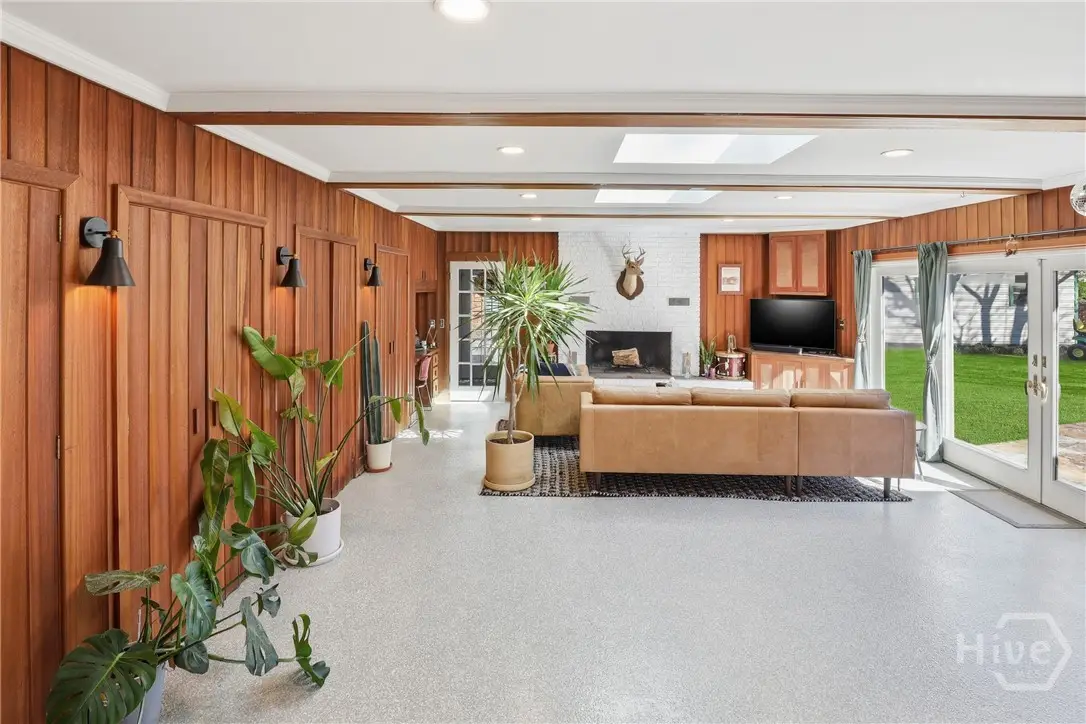 244 E 64th Street, Savannah, GA 31405 - Image #1