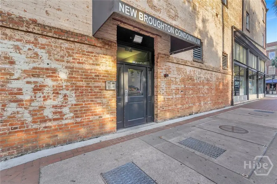 310 W Broughton Street #3006, Savannah, GA 31401 - Image #3
