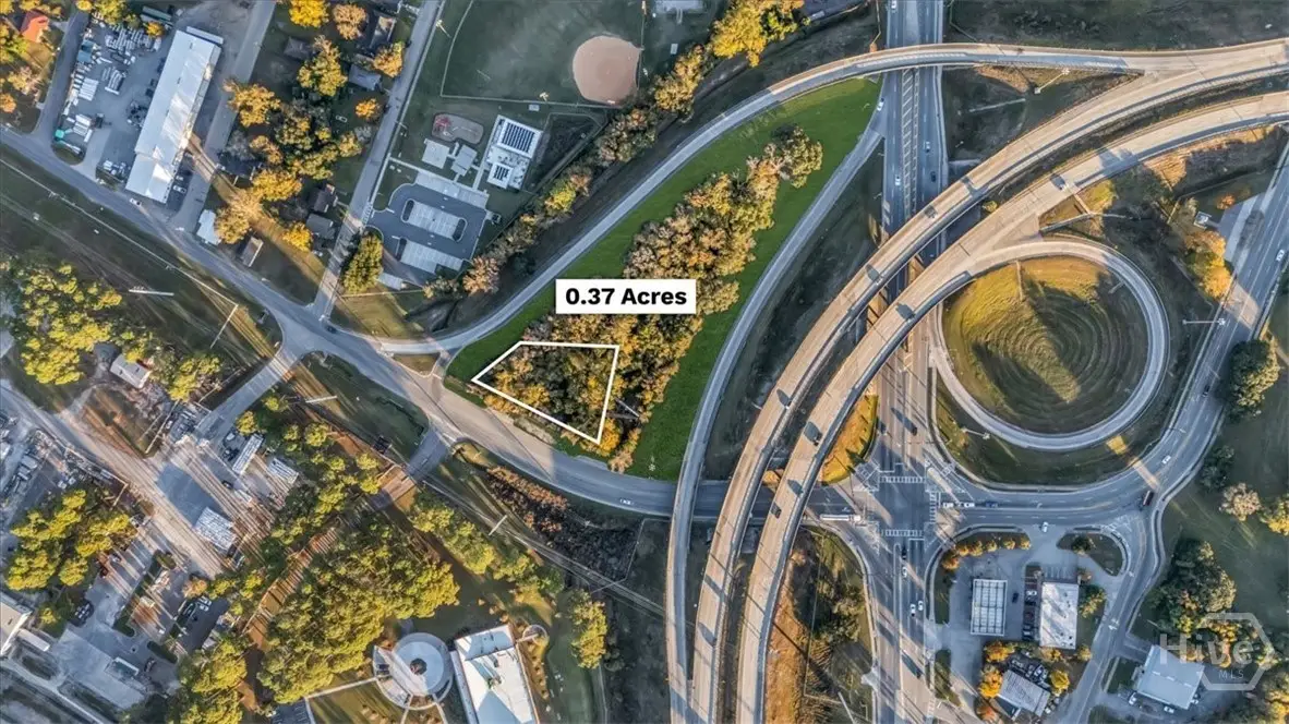 110 W Lathrop Avenue, Savannah, GA 31415 - Image #1