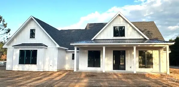 1049 Mccall Road, Springfield, GA 31329