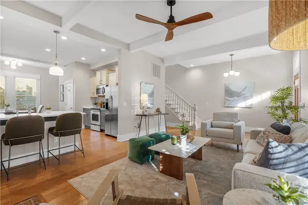 216 W Henry Street, Savannah, GA 31401