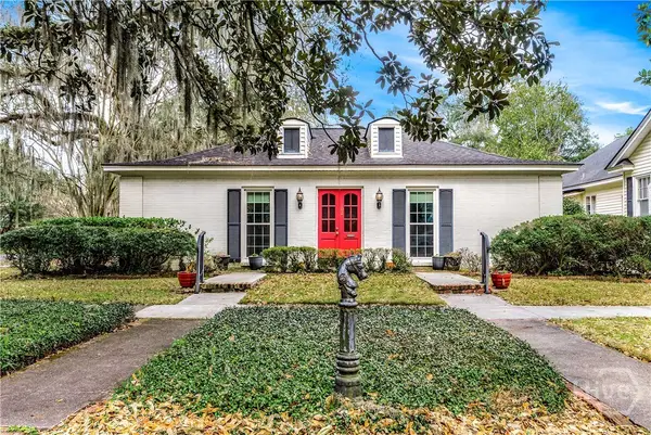 102 E 55th Street, Savannah, GA 31405