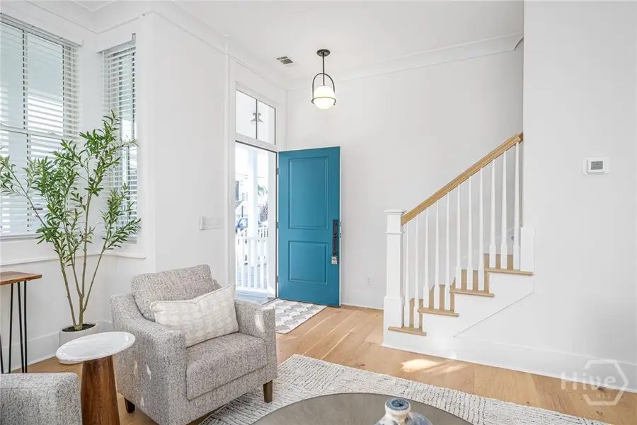 218 W 43rd Street, Savannah, GA 31401 - #3