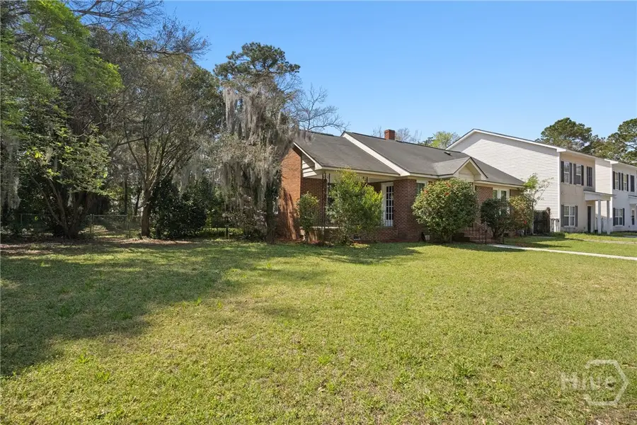 2209 E 37th Street, Savannah, GA 31404 - #3