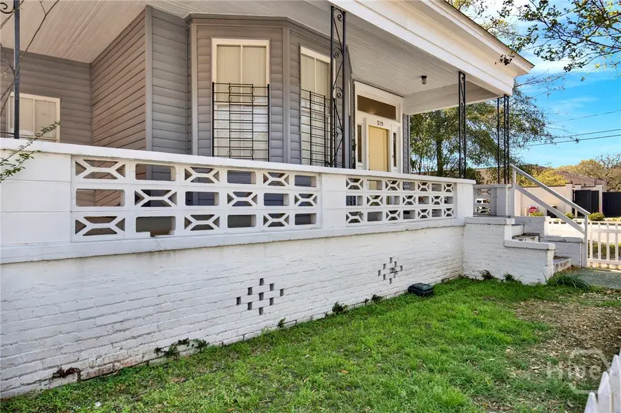 319 W 33rd Street, Savannah, GA 31401 - #3