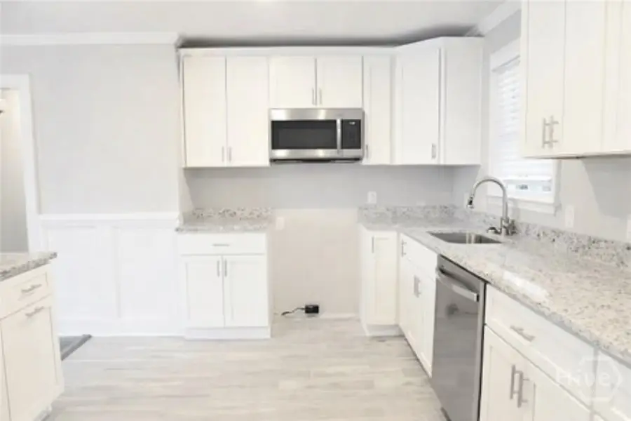 2344 & 2344 1/2 Camelia Court, Savannah, GA 31404 - #3