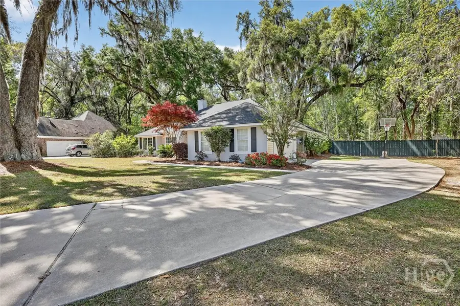 401 Laurenburg Drive, Richmond Hill, GA 31324 - #2