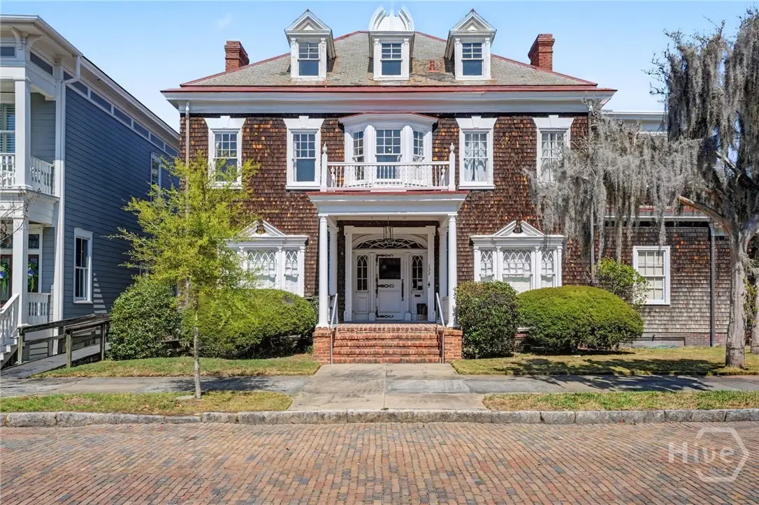 122 E 36th Street, Savannah, GA 31401 - #1