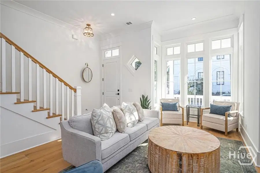 304 W 38th Street, Savannah, GA 31401 - #3