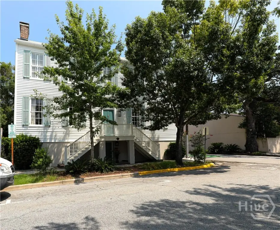 424 E President Street, Savannah, GA  - #1