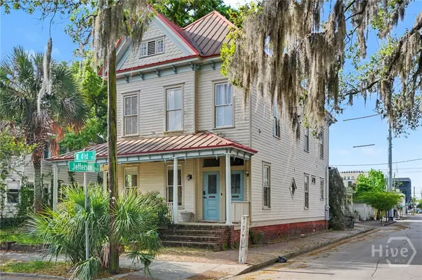 225 W 41st Street, Savannah, GA 31401