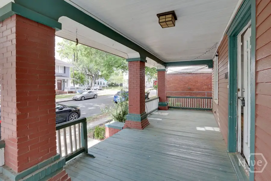 404 E 40th Street, Savannah, GA 31401 - #2