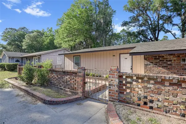 128 Cherokee Cir, Hinesville, GA 31313