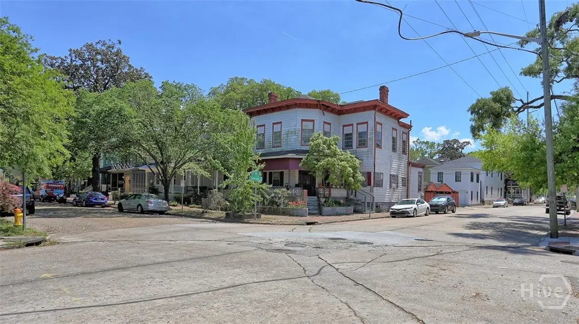 223 W 38th Street, Savannah, GA 31401 - #1
