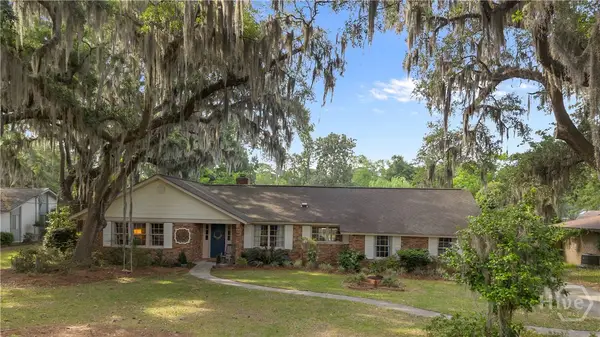 472 Strathy Hall Drive, Richmond Hill, GA 31324