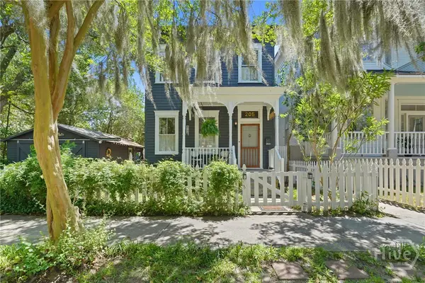 205 E 39th Street, Savannah, GA 31401