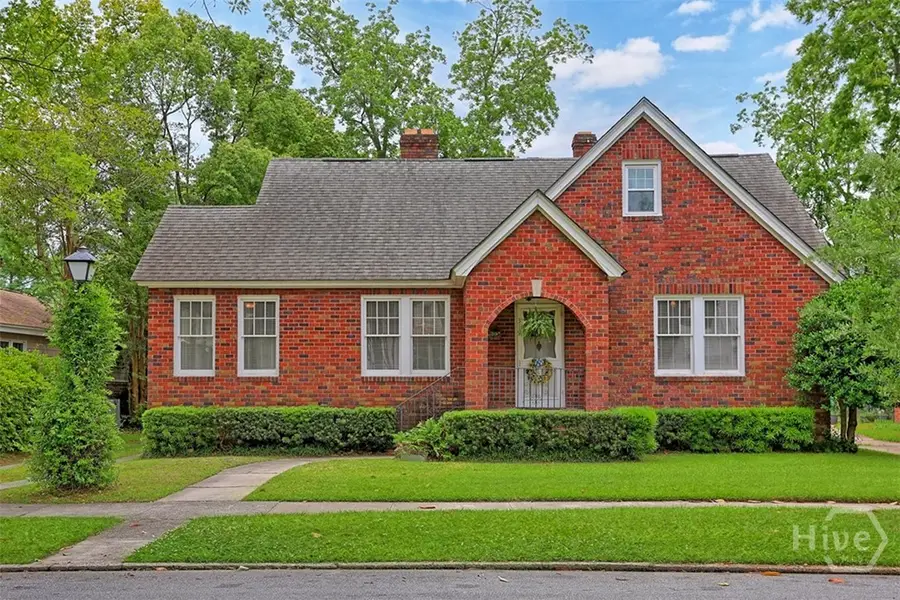 319 E 52nd Street, Savannah, GA 31405 - #2