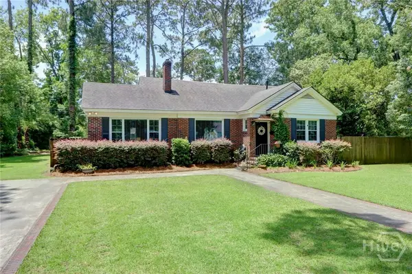 423 E 57th Street, Savannah, GA 31405