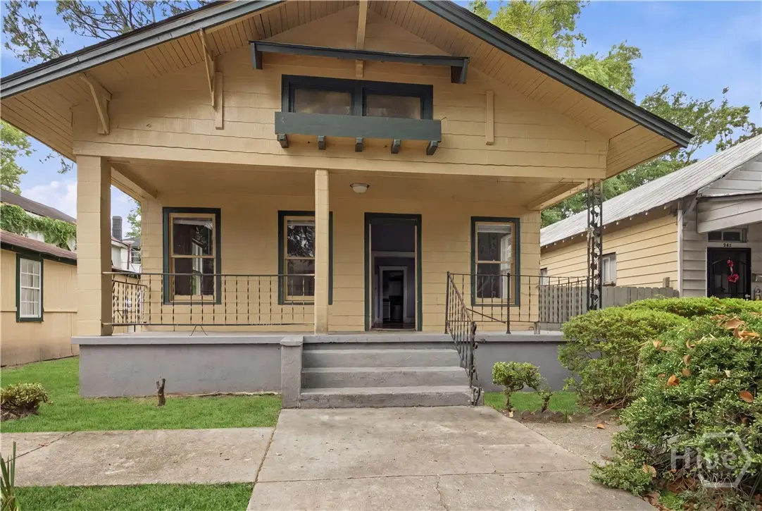 643 W 41st Street, Savannah, GA 31401 - #1